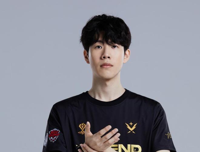 他多次利用 他多次利用